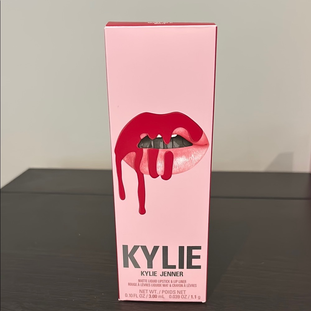 Kylie Jenner Matte Liquid Lipstick in Pink